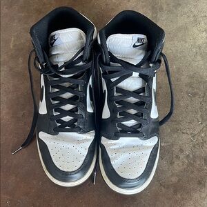 Nike Men’s Black and White Dunk High Retro Sneakers